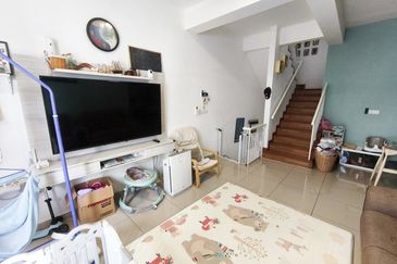 Ayden Townhouse Warisan Puteri