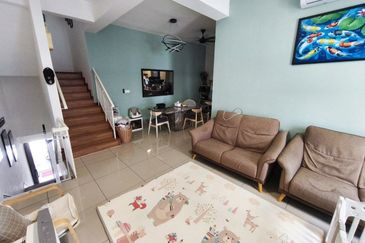 Ayden Townhouse Warisan Puteri