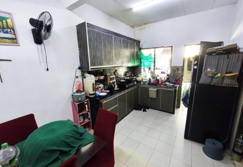 Taman Langat Utama 3 @ Jalan Halia 6