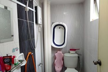 Taman Telipot Bukit Beruntung Single Storey Terrace For Sale