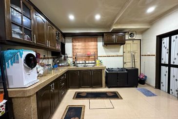 Persiaran Puncak Alam 1 