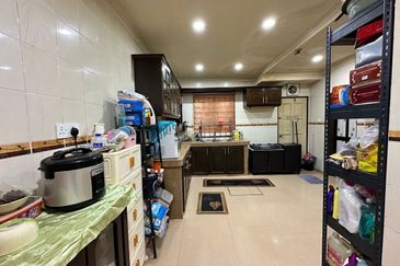 Persiaran Puncak Alam 1 