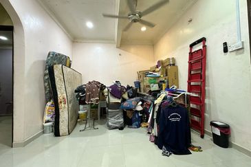 Persiaran Puncak Alam 1 