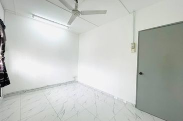 Jalan Semarak, Bukit Beruntung