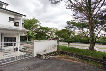 Jalan Gapi Antara Gapi Serendah Selangor Double Storey Corner Lot For Sale