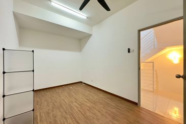 Jalan Bukit Rahman Putra