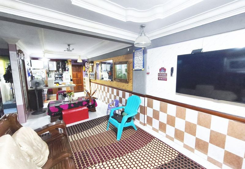 Mawar Apartment (Taman Bunga Raya)