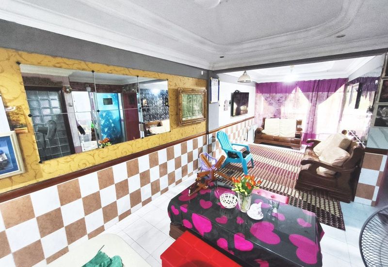 Mawar Apartment (Taman Bunga Raya)