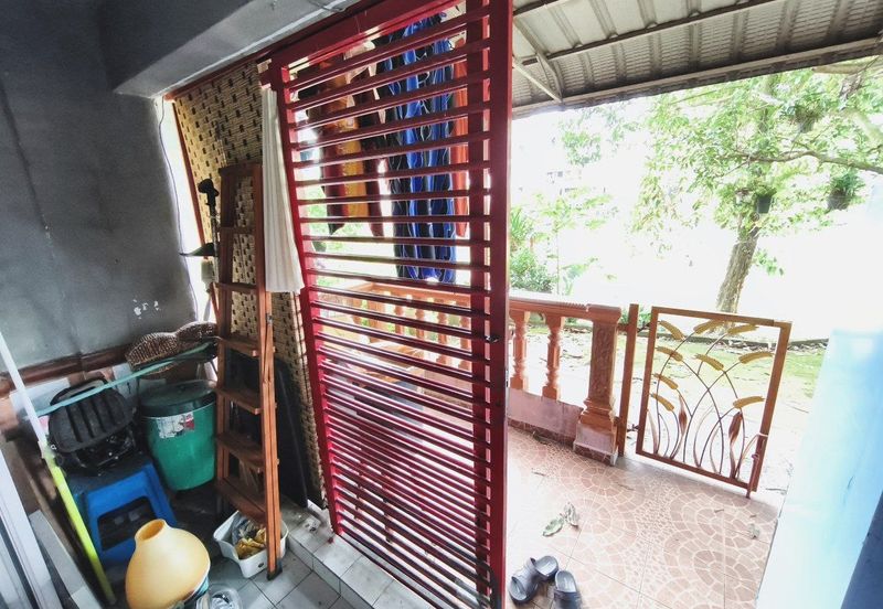 Mawar Apartment (Taman Bunga Raya)