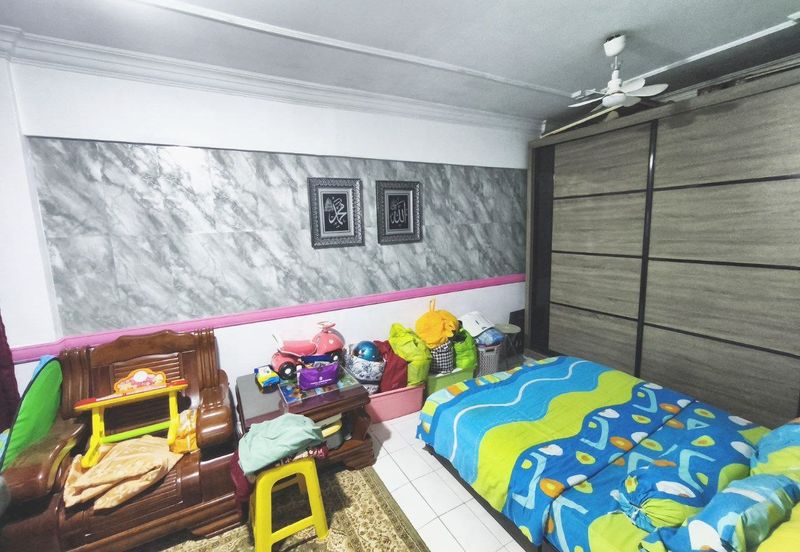 Mawar Apartment (Taman Bunga Raya)