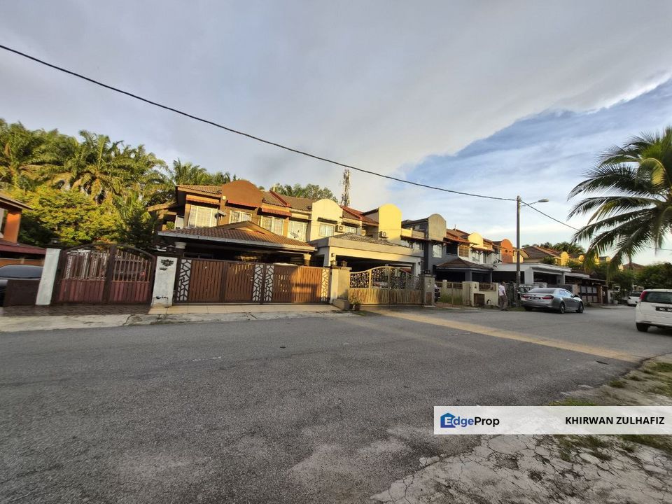Bandar Tasik Puteri Rawang End Lot Double Storey For Sale, Selangor, Rawang