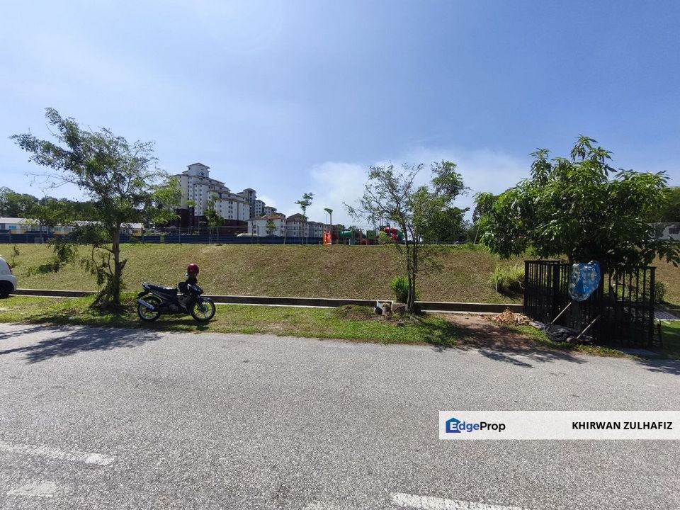 Jalan Iris Taman Bunga Raya Bukit Beruntung Double Storey For Sale, Selangor, Rawang
