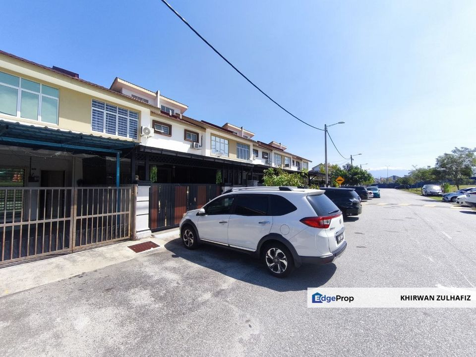 Jalan Iris Taman Bunga Raya Bukit Beruntung Double Storey For Sale, Selangor, Rawang