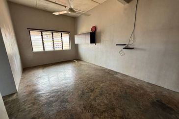 Taman Pulai Utama Flat