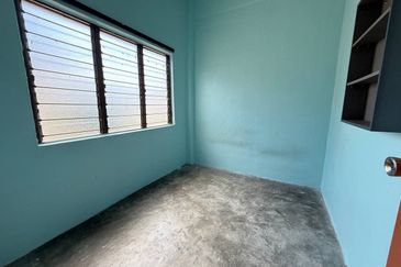 Taman Pulai Utama Flat