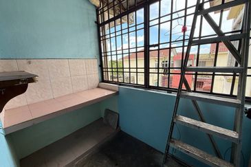 Taman Pulai Utama Flat