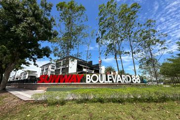 Medini Iskandar Sunway Boulavard 3 Storey Shop Corner Lot For Sale