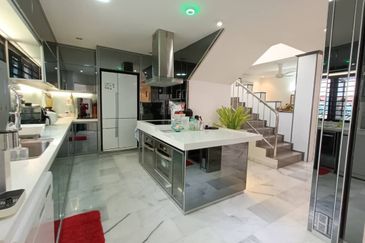 Taman Nong Chik Heights