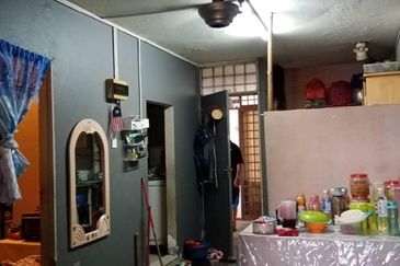 Taman Putri Kulai Flat