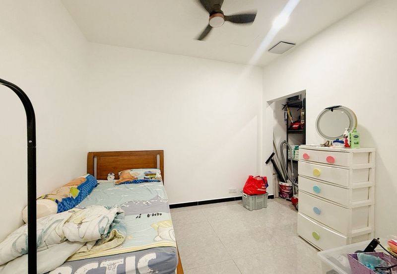 Senibong Cove Waterway Residences