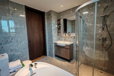 2.5 Storey Cluster House For Sale