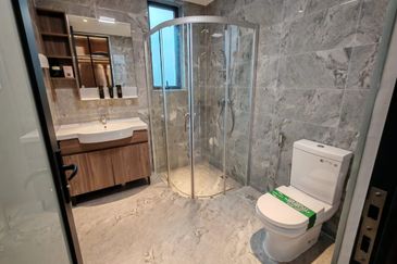 2.5 Storey Cluster House For Sale