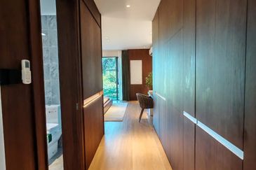 2.5 Storey Cluster House For Sale