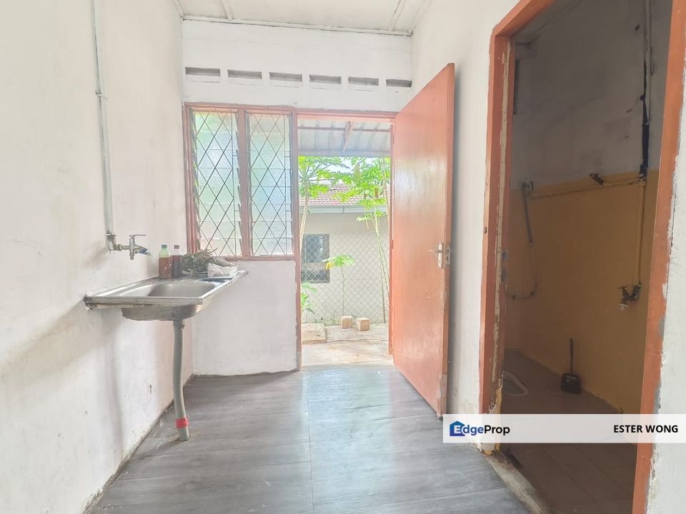 Taman Universiti - 1 Storey Low-Cost House For Sale, Johor, Skudai
