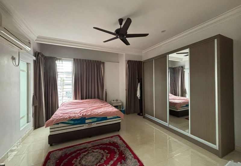 Taman Austin Perdana