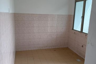 Summer Park Townhouse (Pangsapuri Alam Jaya), Bandar Baru Seri Alam