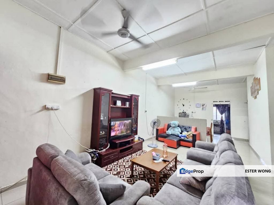 Dato Yahya Shahban - 1 Storey Semi-D House For Sale, Johor, Ulu Tiram