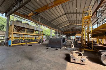 Open Shed Detached Factory with Office