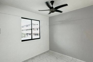 Flat Taman Ungku Tun Aminah