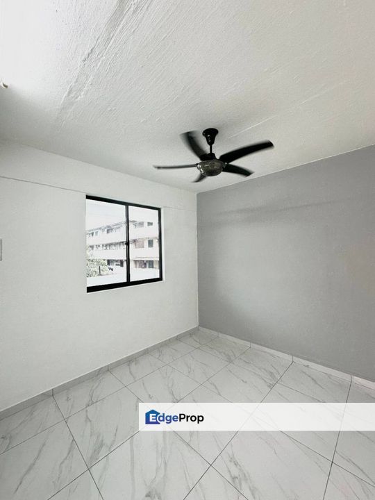 Tun Aminah Low Cost Flat for Sale 皇后4楼组屋, Johor, Johor Bahru