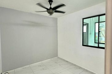 Flat Taman Ungku Tun Aminah