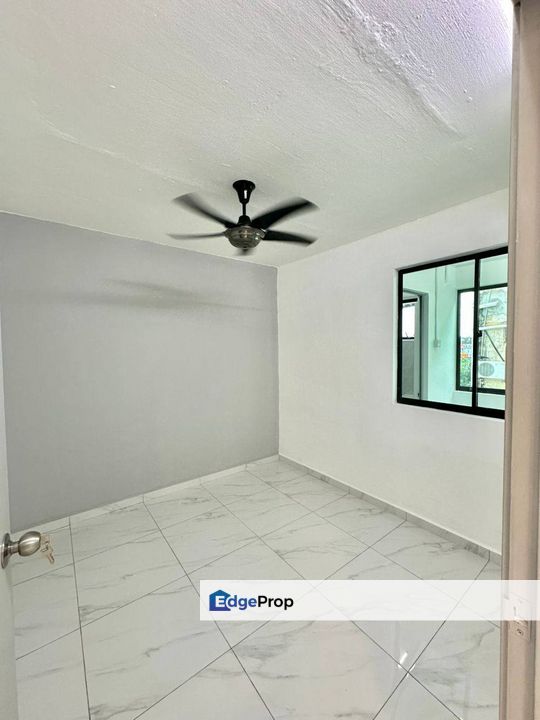 Tun Aminah Low Cost Flat for Sale 皇后4楼组屋, Johor, Johor Bahru