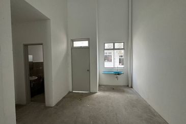 Jalan Austin Heights