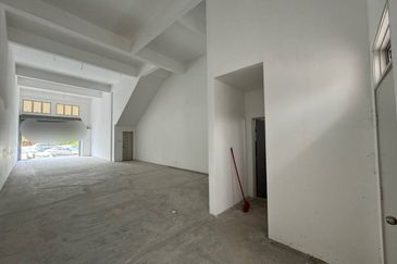 Jalan Austin Heights