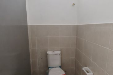 Summit Commercial Hub