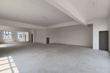 Summit Commercial Hub