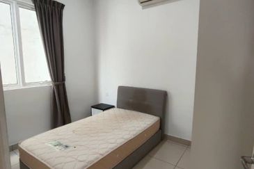 The Pinnacles (Pinnacle Tower)