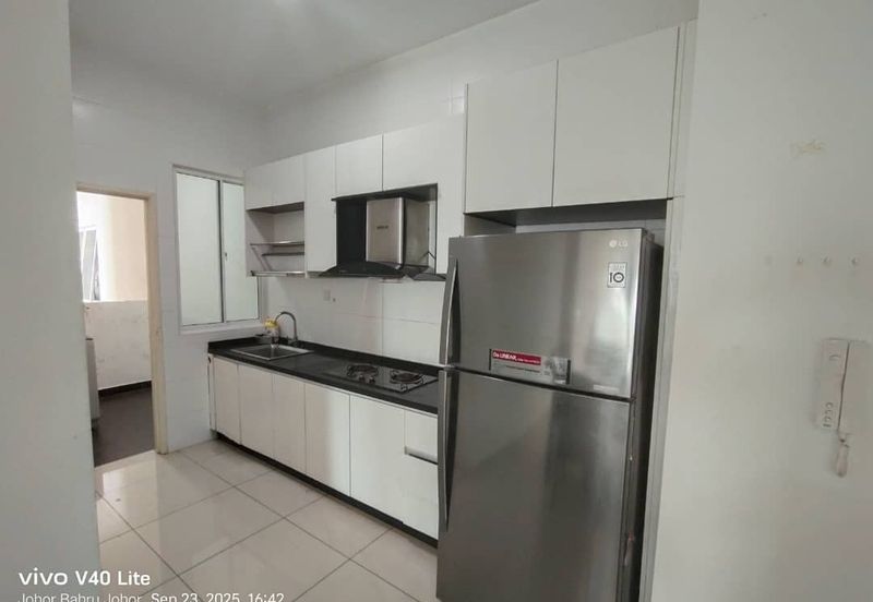 The Pinnacles (Pinnacle Tower)