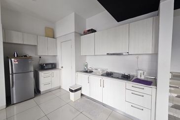 Dedaun Hijau (Greenfield Regency)