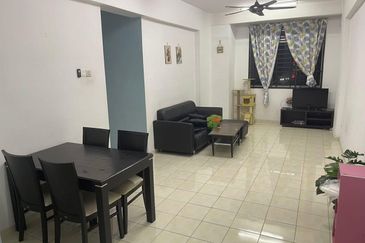 Indah Court Apartment