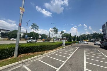 Crest @ Austin Emerald 1