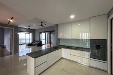 The Astaka @ 1 Bukit Senyum