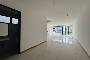 Senibong Cove Waterway Residences