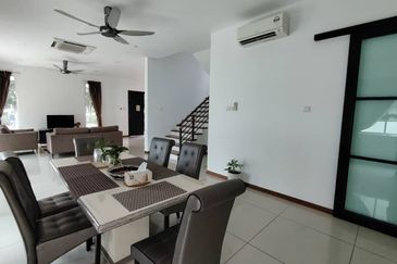 Isola Villa @ Senibong Cove