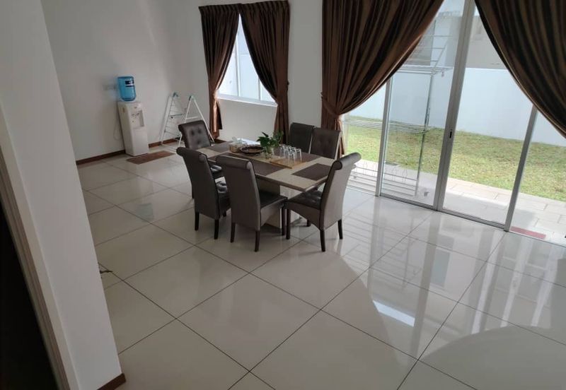 Isola Villa @ Senibong Cove