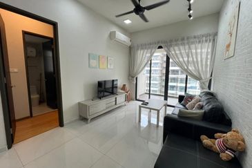 Baypoint @ Country Garden Danga Bay